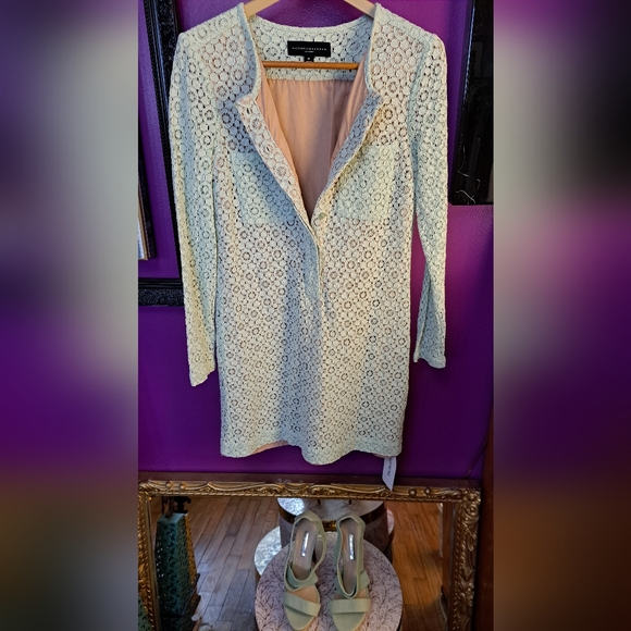 Victoria Beckham Trending 2025 Mint Green Lace Dress. Size Medium - Picture 4 of 6